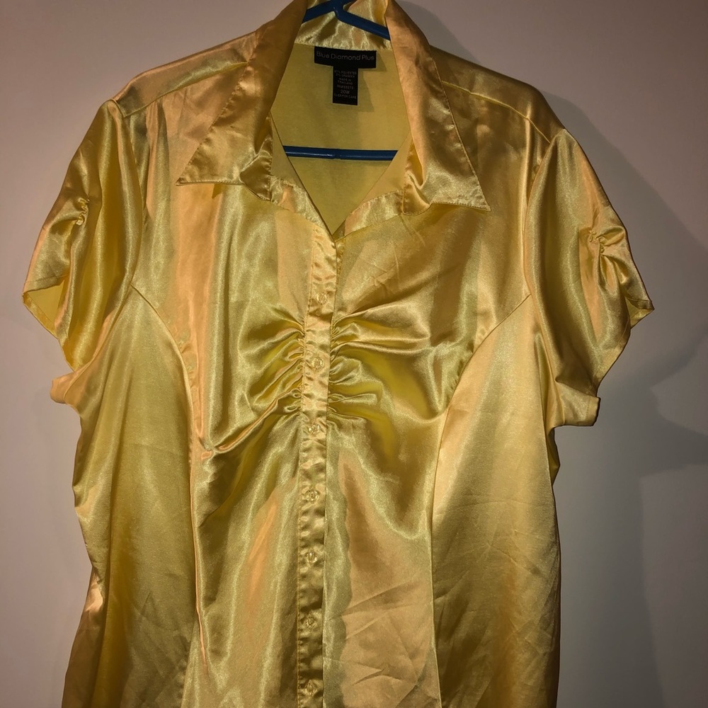 Blue Diamond Plus womans 20W, yellow button down